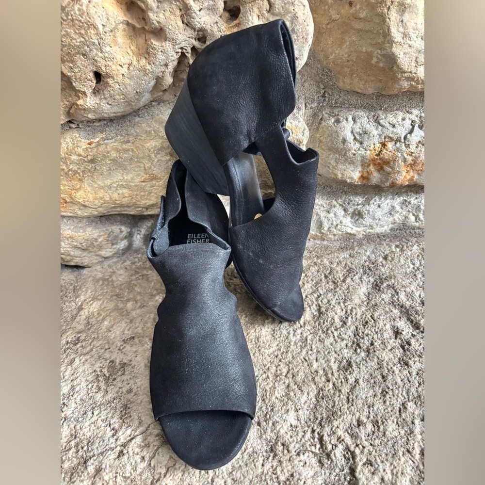 Eileen Fisher Black Leather Open Peep Toe Chunky Block Heeled Shoes Sandals 8